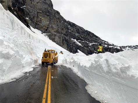 Snow Plow Crew Nears Logan Pass Daily Montanan
