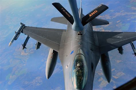 Dvids Images F 16 Fighting Falcon Mid Air Refueling Image 1 Of 11