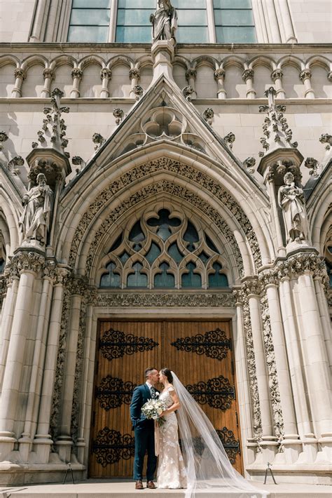 Traditional Wedding Photos At Saint Paul Cathedral In Pittsburgh