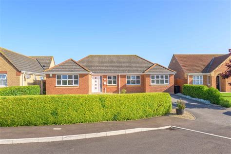 4 Bedroom Detached Bungalow For Sale In Hides Close Ingoldmells Pe25