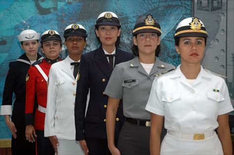 Mulheres Na Marinha 33 Anos De Dedicação E Profissionalismo Poder Naval A Informação Naval