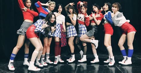 these are the top 20 girl groups ranked by brand recognition koreaboo