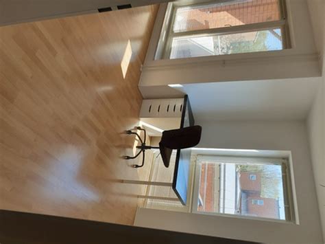 Hallo, wir tauschen unsere penthousewohnung in hamburg eidelstedt/lurup (200m zur s bahn elbgaustraße) gegen ein einfamilienhaus oder gegen eine doppelhaushälfte. Gepflegtes möbliertes 1-Zimmer in WG mit Balkon und ...