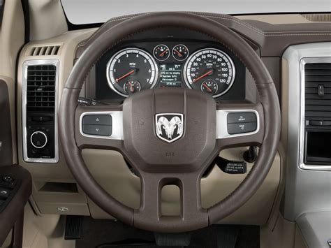 2010 ram 1500 specs (horsepower, torque, engine size, wheelbase), mpg and pricing by trim level. Image: 2010 Dodge Ram 1500 2WD Crew Cab 140.5" Laramie ...