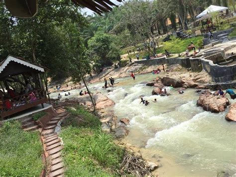 This area is suitable for taking fresh air, relaxing and for a picnic during weekends. Air Terjun Lubuk Timah Di Perak Lokasi Mandi Manda Yang ...