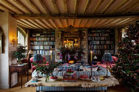 A Cozy English Cottage Decorated For Christmas