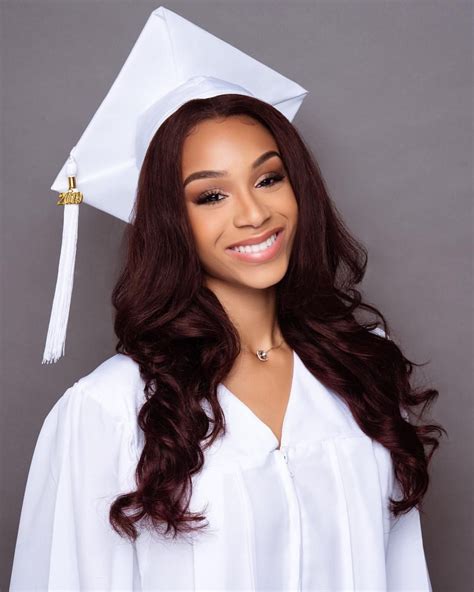 May 18 2019💙💛 When Dodid Yall Graduate 🎓👀 Senior Pictures