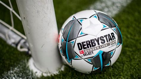 The 2018/19 official bundesliga soccer ball by derbystar is now part of an understated, but fascinating history. Bundesliga | A short history of the official Bundesliga ...