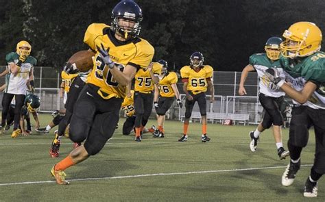 edgren can t corral mustangs in 39 0 defeat stars and stripes