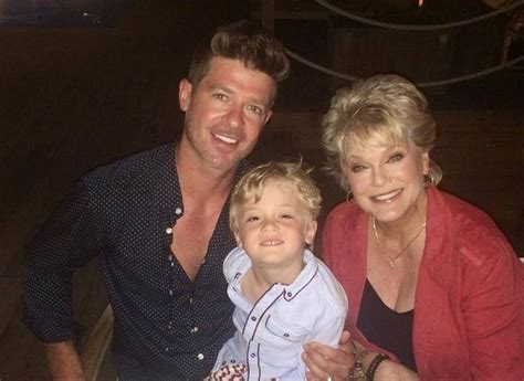 Robin rené roberts is an american television broadcaster. Robin Thicke's family - mother Gloria Loring | Robin ...