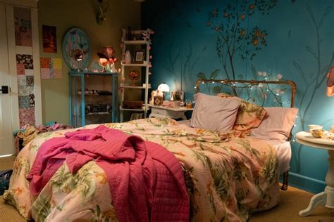 I created this blog because i love tumblr bedrooms and i wanted a place where people upgrade your cozy escapes with these modern bedroom ideas. 11 Zoom Backgrounds For First Dates That Will Make You ...