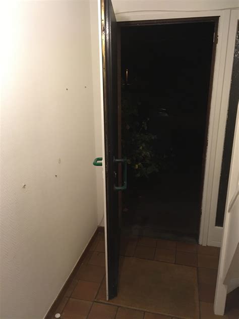 Je ne crois pas qu'il. Couper le bas d'une porte d'entrée suite pose nouveau ...
