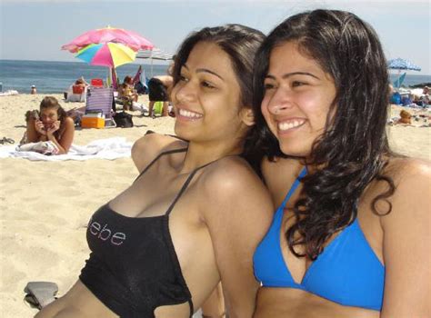 beautiful desi sexy girls hot videos cute pretty photos indian girls in goa beach photos