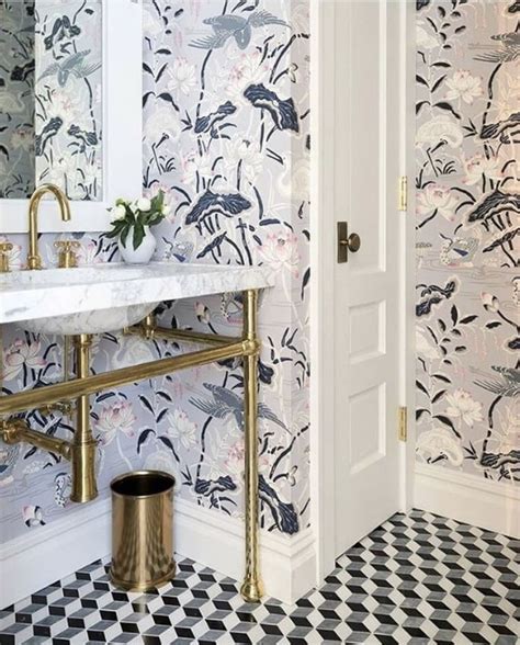 Schumacher In 2020 Bathroom Wallpaper Trends Floral Bathroom
