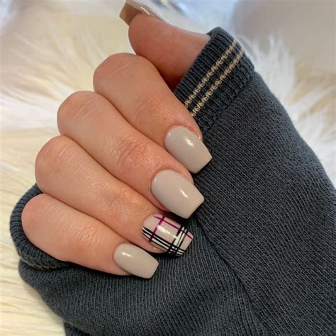 Burberry burberry beauty nail polish 0 27 oz 303 oxblood. "Sometimes all we need is some Burberry nails ️ ⠀⠀ Acrylic nails, fall nails, fall n… | Burberry ...