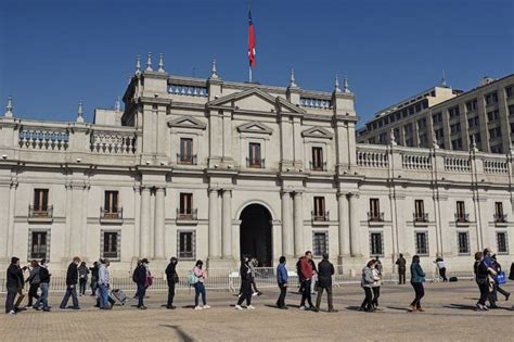 encuestas reflejan un rechazo mayoritario al borrador de la nueva constitución chilena diario