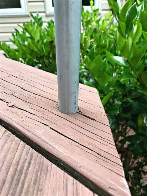 It's an easy diy idea featuring a wine bottle that doesn't take much time to build. DIY Bird Feeder Pole for Under $5 | Chatfield Court