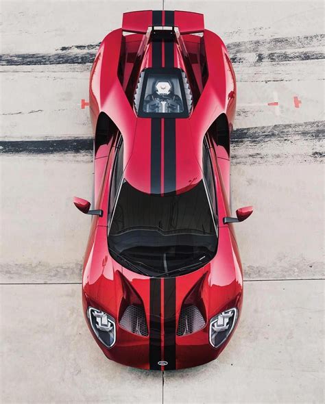 The Prestige Of Italian Sports Cars In 2020 With Images Ford Gt