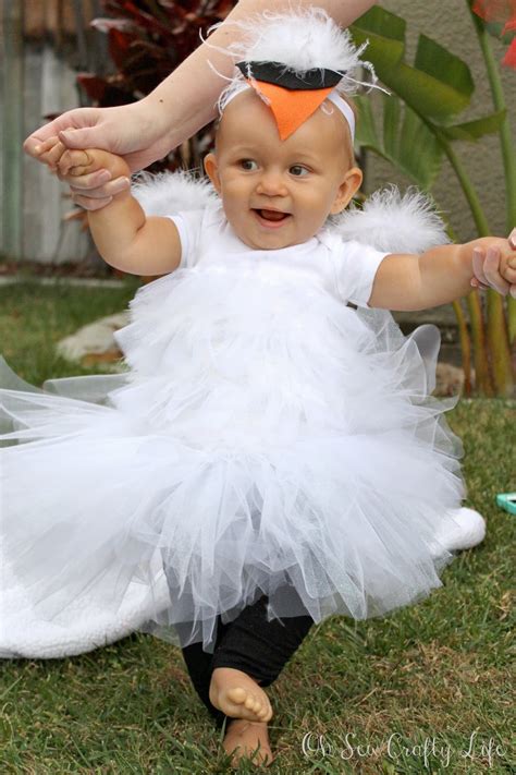 Filed under:black swan, costume ideas, costumes, creative diy, diy, diy costume ideas, diy costumes, halloween, halloween costumes, halloween fashion, peacock costume, style, what's trending: DIY Baby Swan Costume | Crafty Mom Blog