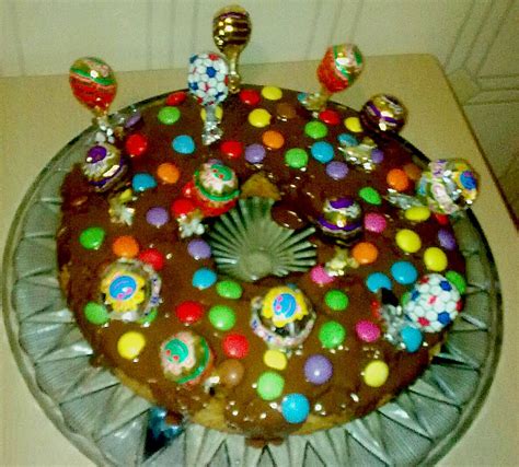 Testet mit einem holzstäbchen ob sie gut. Smarties - Kuchen (Rezept mit Bild) von letta22 | Chefkoch.de
