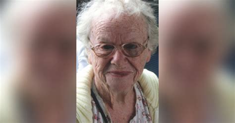 Obituary For Alma Elizabeth Wakefield Axtell Snyder And Hollenbaugh Funeral And Cremation Services