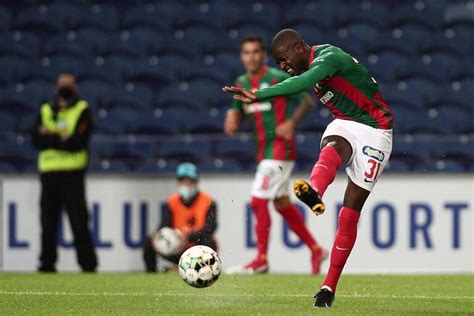 04 outubro 18, 21h30 fim do jogo. ÚLTIMA HORA: BRILHOU ONTEM NO DRAGÃO E JÁ NÃO SAIU DO ...