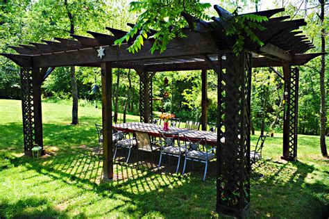 Backyard Structures Enhance Outdoor Dining And Entertaining Lehigh