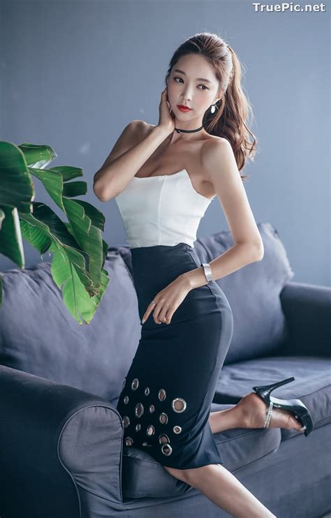 Korean Beautiful Model Park Soo Yeon Fashion Photography 3