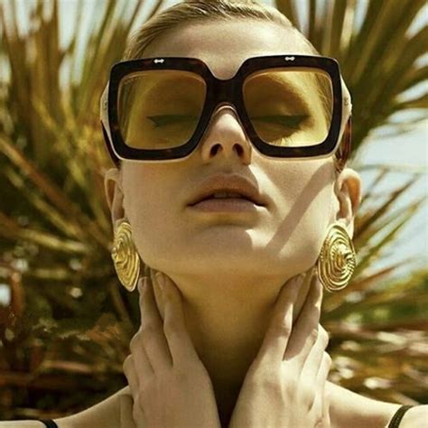 Unique Designer Women Oversized Square Sunglasses Flip Up Clear Lens Rerto Vintage Sun Glasses