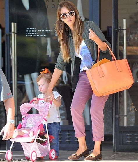 Jessica Alba Takes Daughter Haven On Shopping Spree To Barneys Ny Jessica Alba Style Jessica