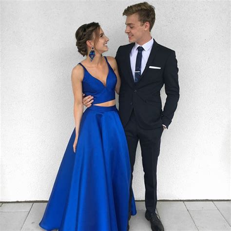 Choose from the wide range of stylish pakaian to expand your wardrobe with minimal expense. BLUE PROM DRESS, Homecoming Outfits #Couple Evening gown ...