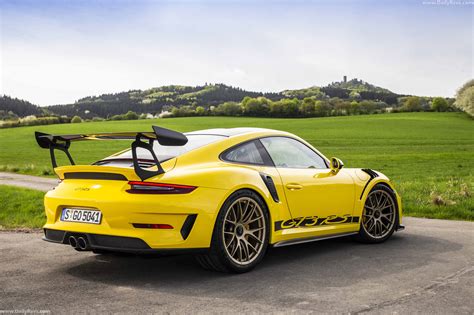 Check out ⭐ the new porsche 911 gt3 rs ⭐ test drive review: 2019 Porsche 911 GT3 RS Weissach Package - Racing Yellow ...