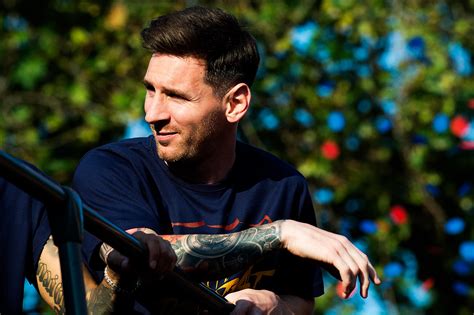 Lionel messi free agent since {free agent_since} right winger market value: Lionel Messi devient propriétaire à Paris | CNEWS