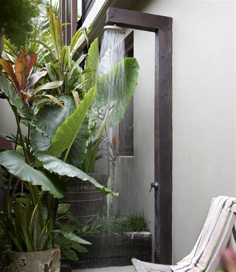 Obtain outdoor kitchen ideas from thousands of outdoor kitchen photos. Tropical outdoor shower - Sumich Chaplin Architects
