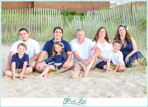 See more ideas about family beach pictures, family photoshoot, family beach. Beach Sunset Photoshoot | Dow Family - JudithsFreshLook.com
