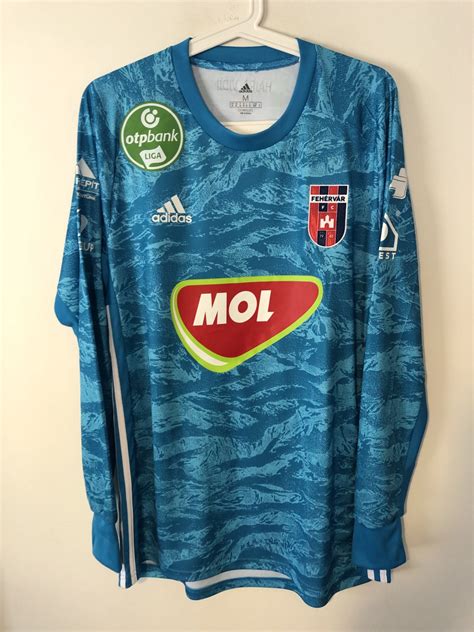 Fehérvár football club (commonly known as fehérvár, vidi, or mol fehérvár football club for sponsorship reasons), is a hungarian professional football club based in székesfehérvár, which plays in the nemzeti bajnokság i, the top level of the hungarian league system. MOL Fehérvár FC Goalkeeper football shirt 2019 - 2020 ...