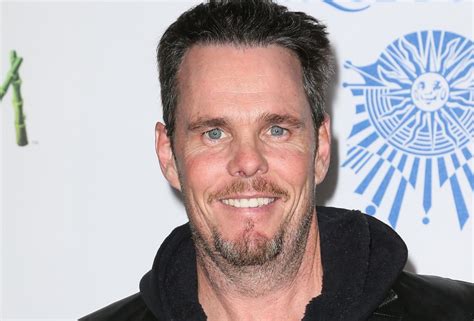 Kevin Dillon flirts with the ladies during 'Entourage' filming | Page Six