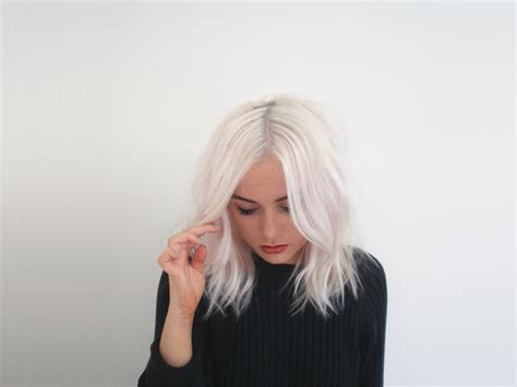 Many aboriginals have blond hair without mixing with whites. White Hair Dye: How to Dye Your Hair White Blonde