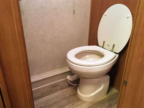 6 Easy Ways To Upgrade Your Rv Toilet Seat