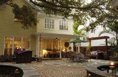 Revamp your outdoor living space with these fresh patio ideas, including styling tips and diy projects, to get it ready for the season. Florida Landscaping Ideas - Landscaping Network