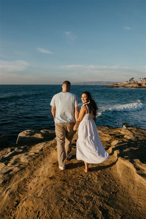 sunset cliffs engagement photoshoot in san diego in 2021 beautiful engagement photos beach