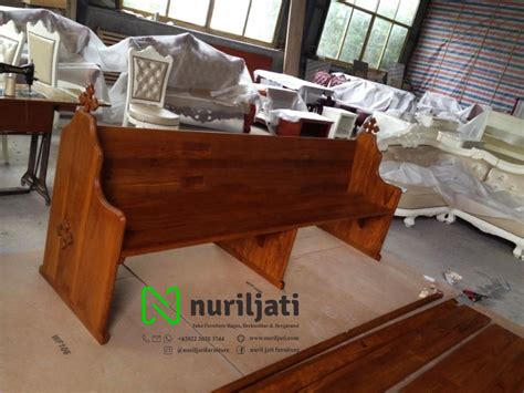 Cukup sekian informasi tentang gambar kursi kayu panjang minimalis yang dapat kami sajikan di waktu ini. Bangku Gereja Panjang Minimalis Kayu Jati - Nuril Jati ...