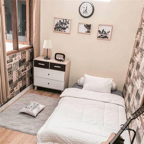 Gunakan gantungan baju pada sudut ruangan kamu. 10 Desain Kamar Tidur Remaja Minimalis Ukuran 3x3 Simple ...