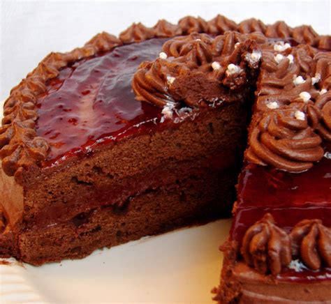Compared to a mousse made with egg whites it may not have as many but the texture is nearly the same. Raspberry Chocolate Mousse Cake