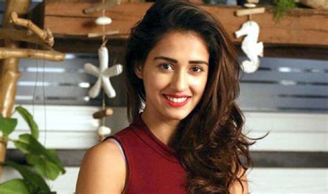 ms dhoni the untold story promotion here s how disha patani is promoting her upcoming movie