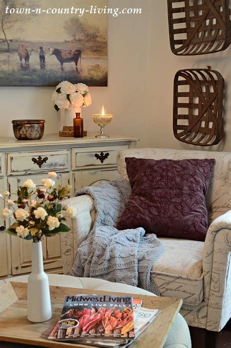 Easy Transition To Cozy Fall Decorating Town And Country