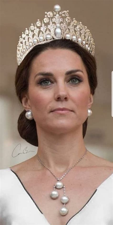 Fake Tiara Imposed On Kate But What An Amazing Queen She Will Be One