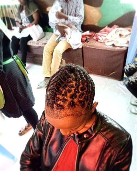 These are the perfect alternative if you are one of those who is running out of ideas on how to wear your dreadlocks or if you want to start keeping them, here's a post to inspire you. Pin by IG;TeamWarasta_ Dreadz on IG;@TeamWarasta Dreadz ...