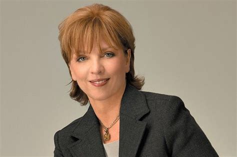 Hellogiggles A Positive Community For Women Nora Roberts Nora