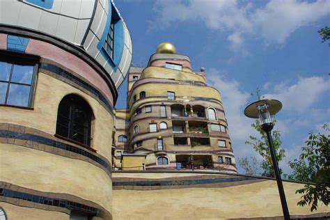 Attraktive wohnhäuser zum kauf für jedes budget, auch von privat! Hundertwasser-Haus in Darmstadt Foto & Bild | architektur ...